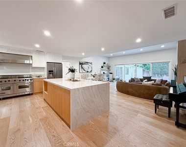 15722 Magnolia - Photo Thumbnail 13