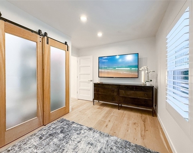 15722 Magnolia - Photo Thumbnail 33