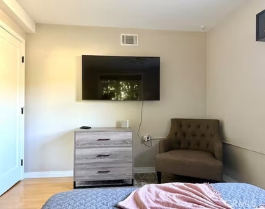 2597 Dearborn Drive - Photo Thumbnail 20