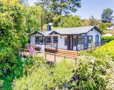 2597 Dearborn Drive - Photo Thumbnail 37