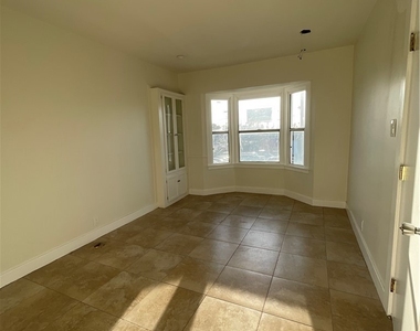 1522 Bronson Ave - Photo Thumbnail 1