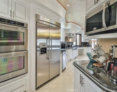 5455 E Sorrento Drive - Photo Thumbnail 7