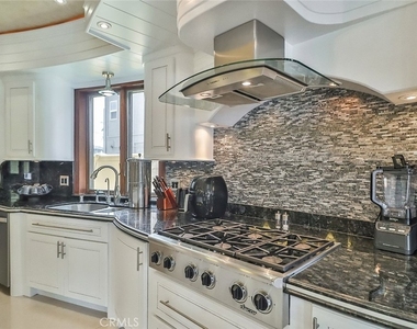 5455 E Sorrento Drive - Photo Thumbnail 6
