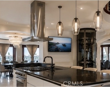 5455 E Sorrento Drive - Photo Thumbnail 8