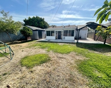 6158 Adenmoor Avenue - Photo Thumbnail 13