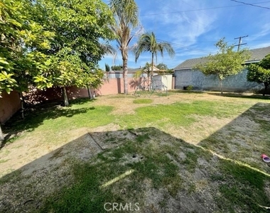 6158 Adenmoor Avenue - Photo Thumbnail 15