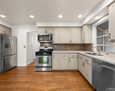 14132 Carfax - Photo Thumbnail 18