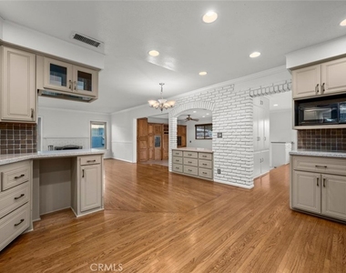 14132 Carfax - Photo Thumbnail 20