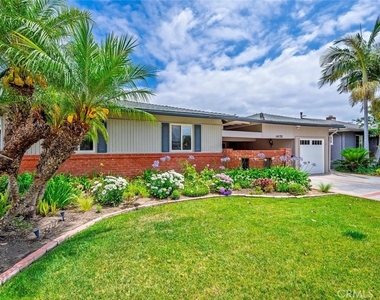 14132 Carfax - Photo Thumbnail 2