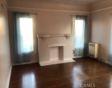 115 E 12th - Photo Thumbnail 2
