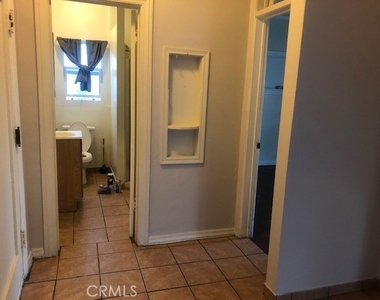 115 E 12th - Photo Thumbnail 3
