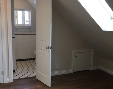 712 W Amerige Avenue - Photo Thumbnail 9