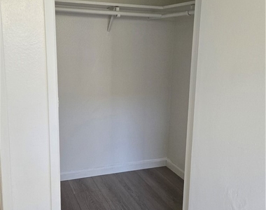 1632 N Gilbert - Photo Thumbnail 5