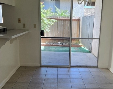 1632 N Gilbert - Photo Thumbnail 1