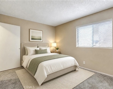 450 E 4th Street - Photo Thumbnail 8