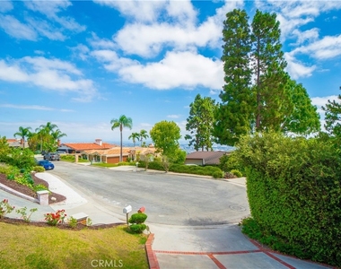 6002 Via Sonoma - Photo Thumbnail 4