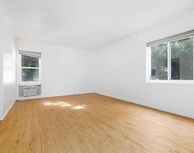 6985 Wisconsin Avenue - Photo Thumbnail 6
