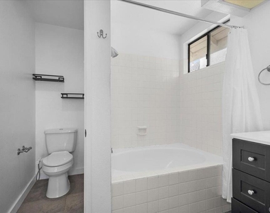 1908 Clearbrook Drive - Photo Thumbnail 22