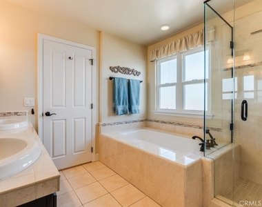 120 Le Point Street - Photo Thumbnail 22