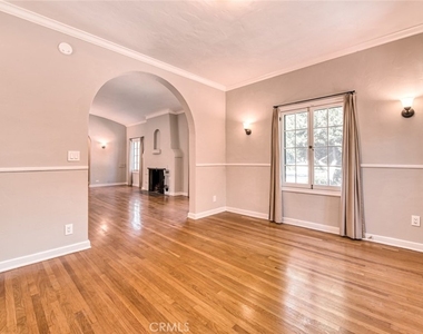 1096 Armada Drive - Photo Thumbnail 5
