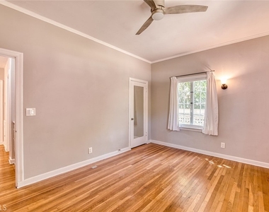 1096 Armada Drive - Photo Thumbnail 10