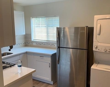 10528 Langmuir Avenue - Photo Thumbnail 9