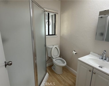 5304 Dillard Court - Photo Thumbnail 6
