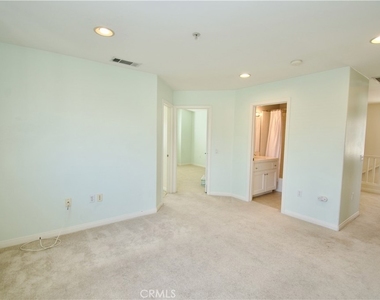 20462 Savanna - Photo Thumbnail 15