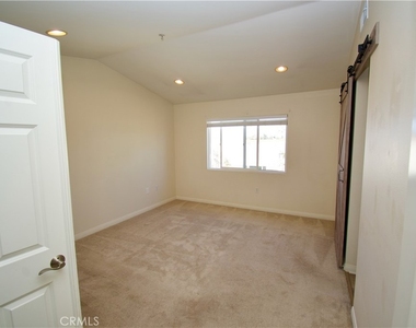20462 Savanna - Photo Thumbnail 10