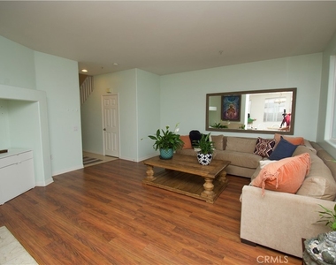 20462 Savanna - Photo Thumbnail 3