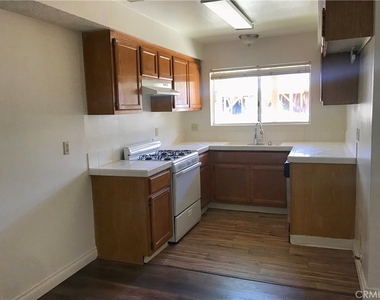 11604 Walcroft Street - Photo Thumbnail 5