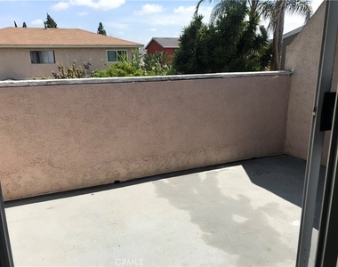 11604 Walcroft Street - Photo Thumbnail 9