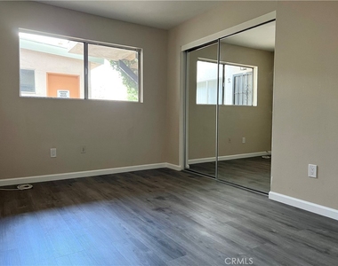 640 Ward Street - Photo Thumbnail 4