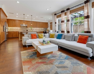 60 Sedgewick - Photo Thumbnail 10