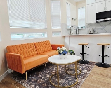 6920 1/2 Loma Verde - Photo Thumbnail 15