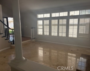 16 Somerset - Photo Thumbnail 8