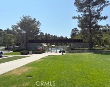 16 Somerset - Photo Thumbnail 24