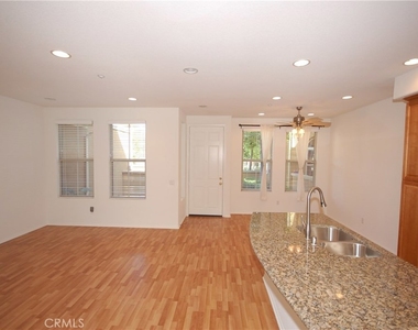 121 Chantilly - Photo Thumbnail 4