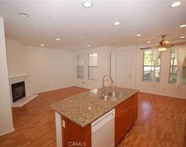 121 Chantilly - Photo Thumbnail 6