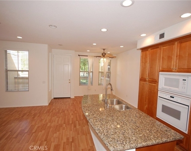 121 Chantilly - Photo Thumbnail 1