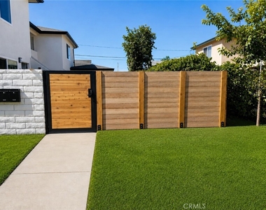 1040 El Camino - Photo Thumbnail 9