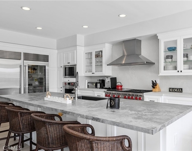 3915 Marcus Avenue - Photo Thumbnail 6
