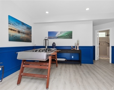 3915 Marcus Avenue - Photo Thumbnail 30