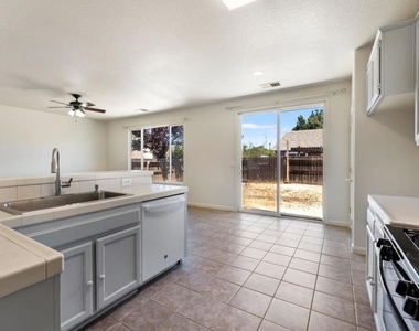 3 Mill Springs Court - Photo Thumbnail 14