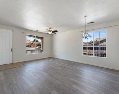3 Mill Springs Court - Photo Thumbnail 5