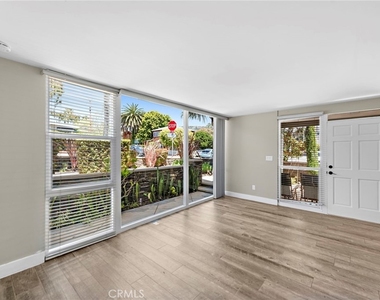 280 Aster Street - Photo Thumbnail 3