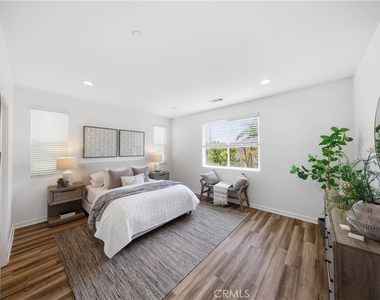 385 N Avelina - Photo Thumbnail 10