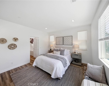 385 N Avelina - Photo Thumbnail 11