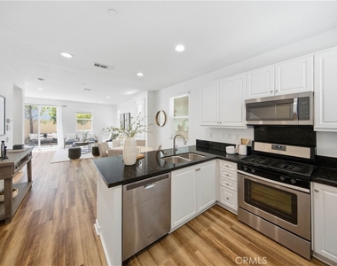 385 N Avelina - Photo Thumbnail 6