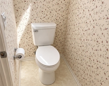 26694 Tropicana Drive - Photo Thumbnail 20